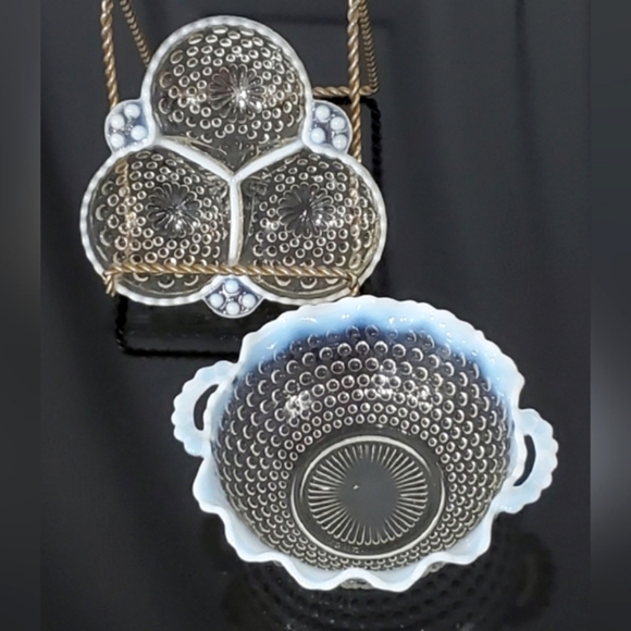 Anchor Hocking Other - 1940s Vntg "Moonstone" Opalescent Hobnail Handled Bowl & Clover 🍀 3 Part Dish